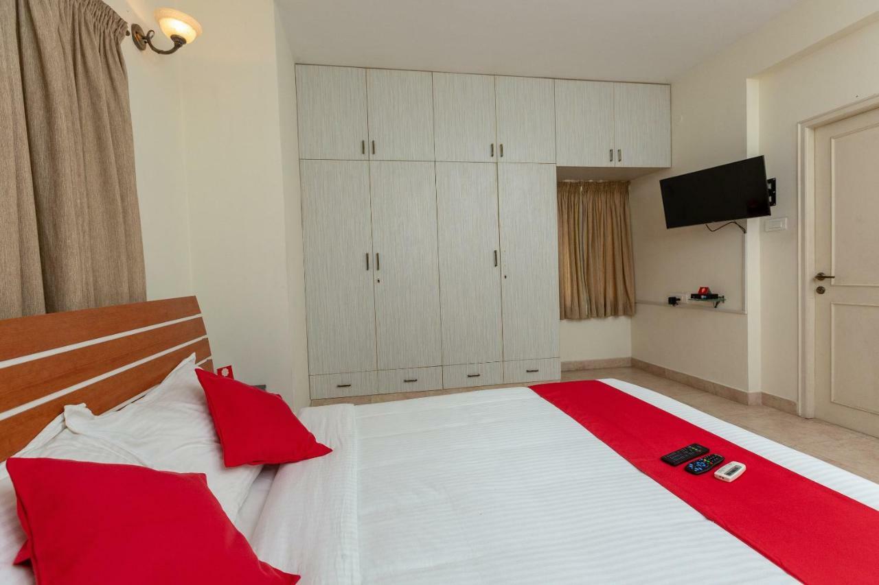 Oyo 23202 Cute Orange Service Apartments Csennai Kültér fotó